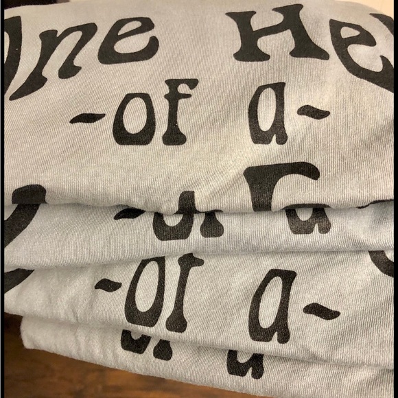 NWT One Hell of a Mother graphic tee - Picture 3 of 3